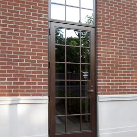 Towne Bank branch close up of Hopes custom steel door with thermal break.